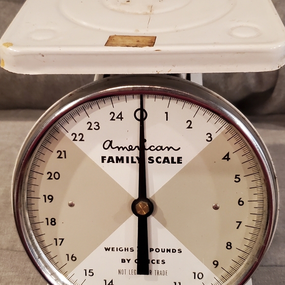Vintage American Scale 25 lb. Kitchen Scale